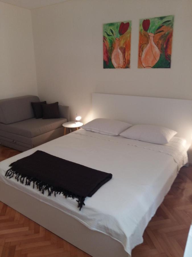 Spacious Room Near Beach W Private Bathroom 特罗吉尔 外观 照片